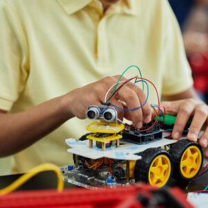 Best Science Kits and Hands-On STEM Learning Tools for Homeschoolers