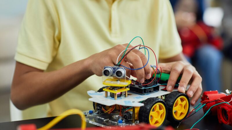 Best Science Kits and Hands-On STEM Learning Tools for Homeschoolers